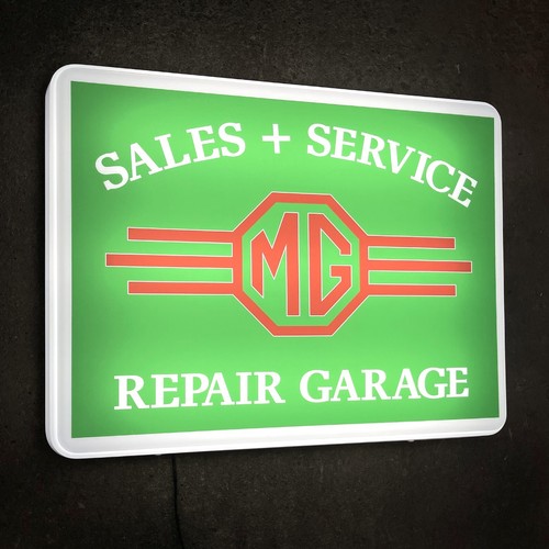 Repair garage illuminated - mg,