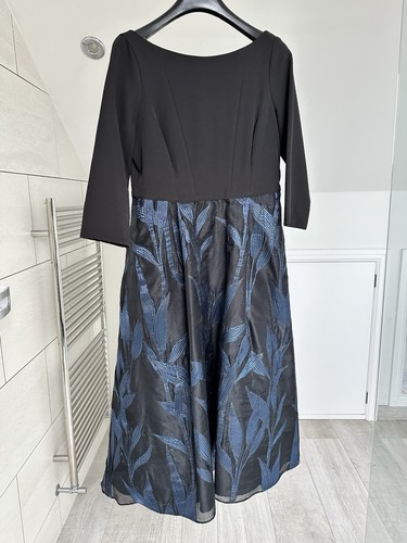 Coast fit and flare - fit,
