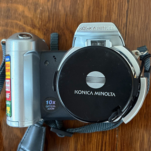 Konica minolta dimage - dimage, z2