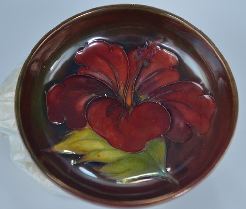 Moorcroft hibiscus flambe dish - moorcroft,