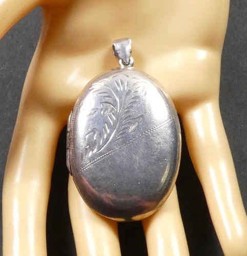 Large oval locket pendant - oval,