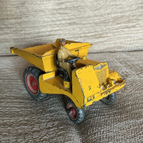 Dinky toy 562 - toy, hill