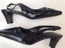 M&S Footglove Uk5 Wider Fit