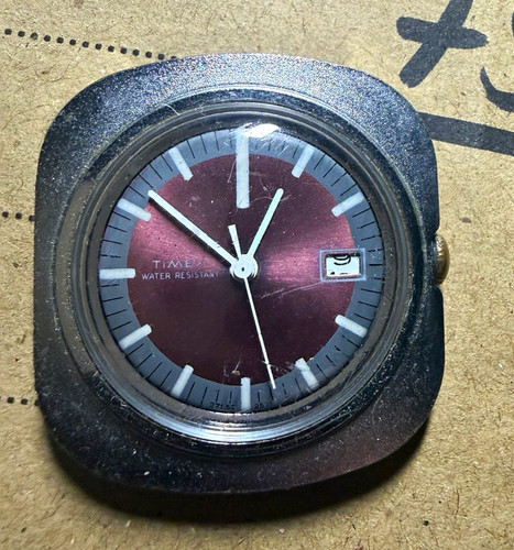 Vintage 1976 timex marlin date - timex,