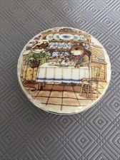 Rare Honeysuckle Hill Trinket