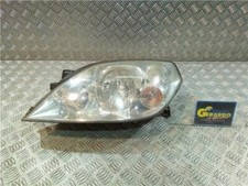 26060Au800 Left Headlight