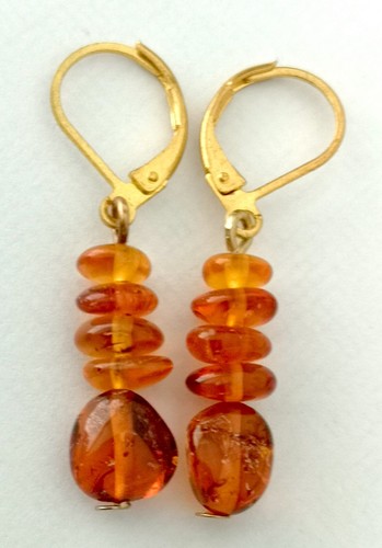 Pretty vintage genuine natural - pretty,
