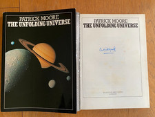 PATRICK MOORE SIGNED The Unfolding Universe 1982 Hardback in Jacket