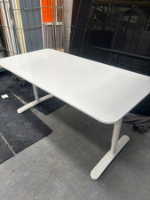 White Adjustable Height Desk – 1200mm x 800mm – Excellent Condition