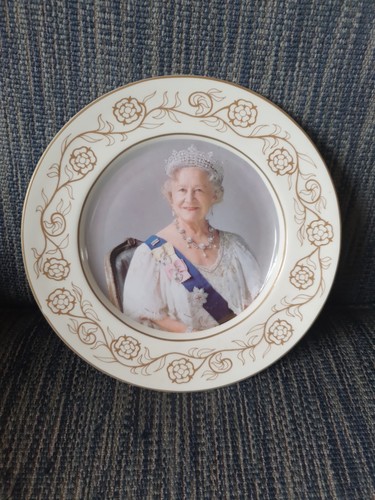 Queen elizabeth commemorative - elizabeth,