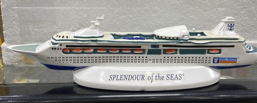 Splendour the seas model - the,