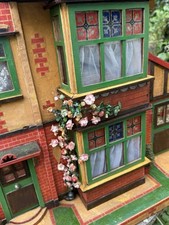 Antique /Vintage. A Fine 1930’s  Dolls House .