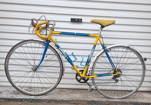 Quinns vintage road - quinns,