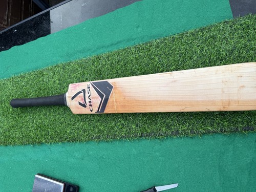 Noir short handle cricket - noir,