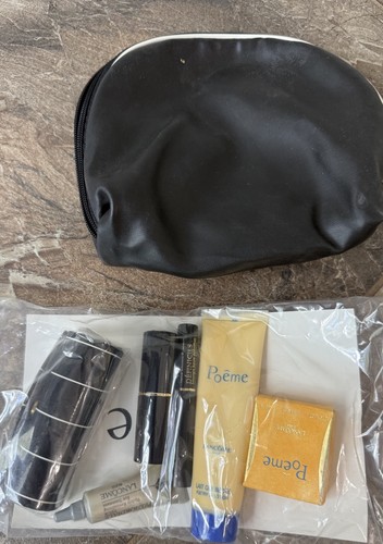 Nwt lancôme cosmetics case - nwt,