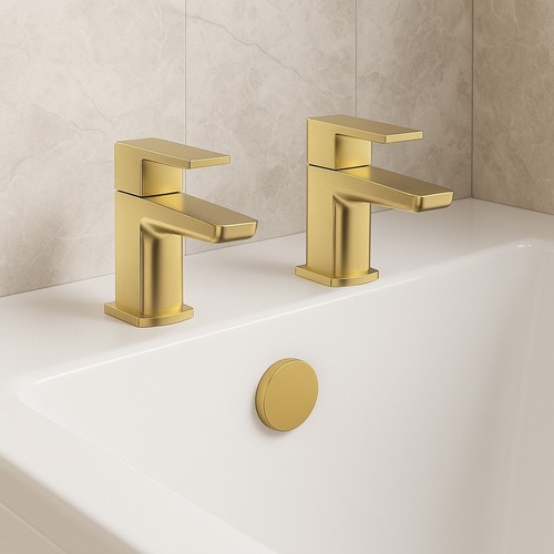 Mura brushed brass bath pillar - brass,