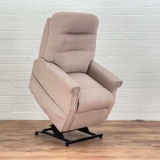 Celebrity Riser Recliner Chair