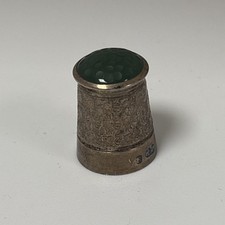 Vintage Silver Thimble Cohen & Charles 1964 Green Glass Topped 4.57g