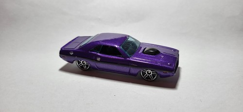 Hot wheels dodge - 1/64,