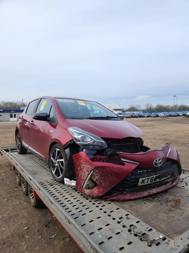 Toyota yaris hybrid breaking - toyota,