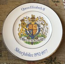 SILVER JUBILEE SOUVENIR PLATE QUEEN ELIZABETH II 1952-1977. WOOD & SONS