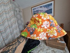 NWOT Ladies sun hat REDUCED