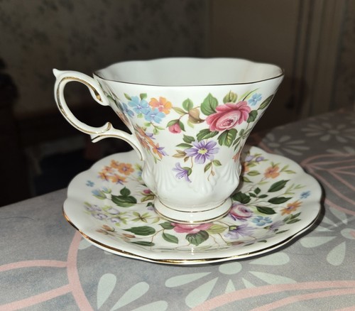 Vintage royal albert - royal,
