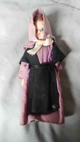 Early 1900s looking - early,