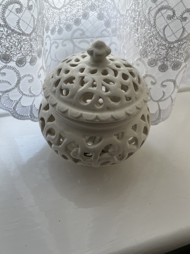 Decorative lattice white