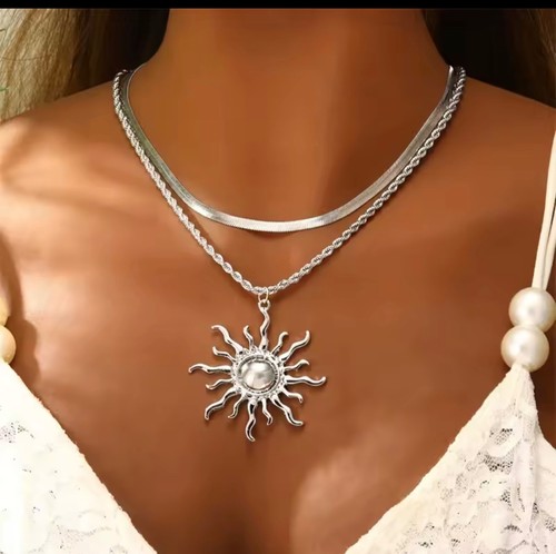 Exaggerated big sun pendant - big,