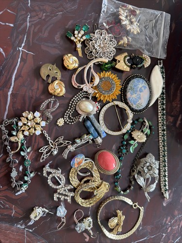 Vintage jewellery and - vintage,