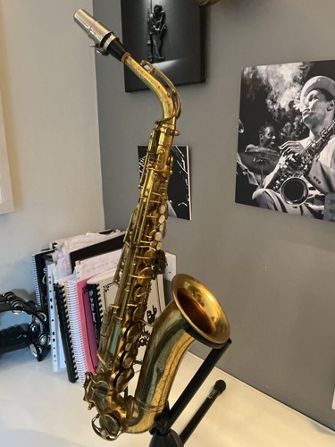 Old alto saxophone needs - old, saxophone/