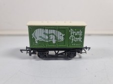 Hornby OO Gauge Prime Pork