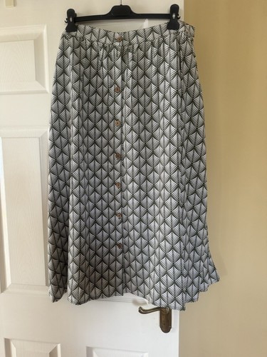New never worn damart - never,