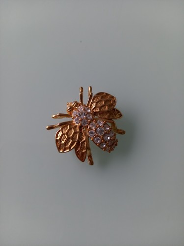 Gold tone bumble bee - bumble, brooch