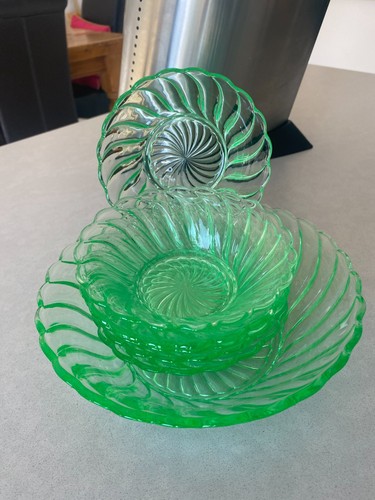 Green art deco glass - green,