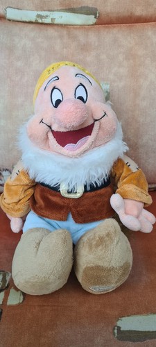 Disney store happy - disney, soft