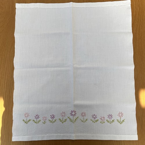 Vintage white embroidered - white,