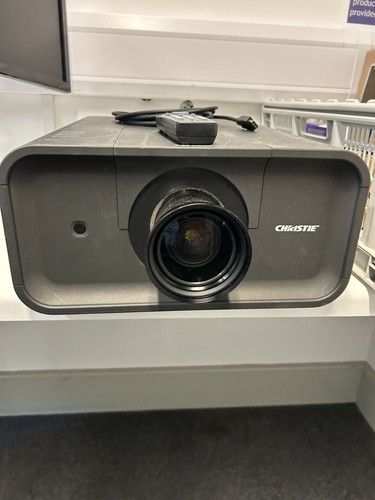 Christie lx700 video projector - video,