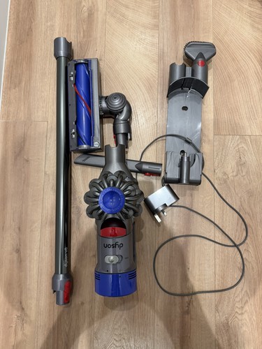 Dyson cordless handheld - v8,