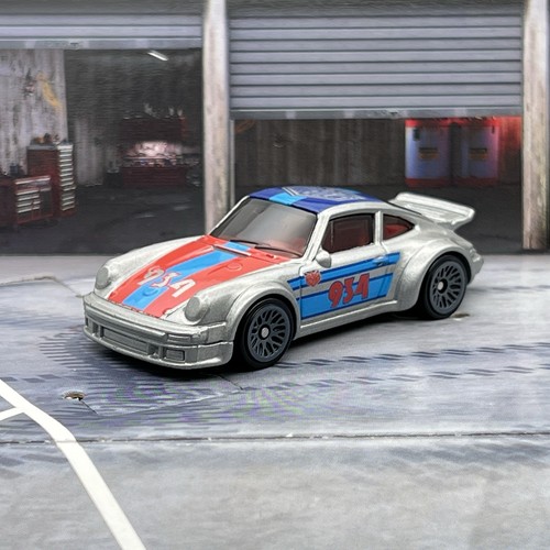 Hot wheels porsche 934 - wheels,