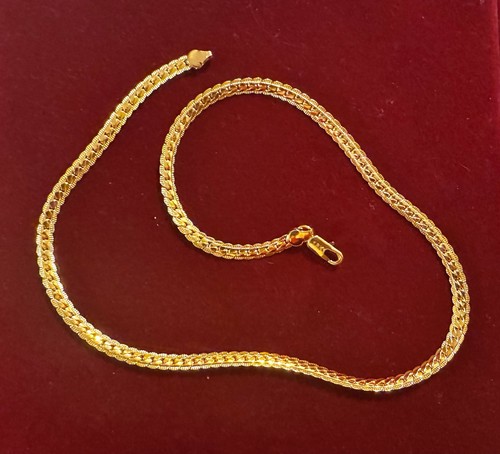 Inch marked 18k yellow - 20,
