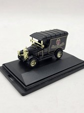 Oxford Diecast 1:76 scale Bullnose Morris  With Case.
