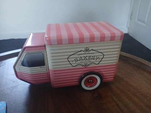 Bakery biscuit tin - bakery, wheeled