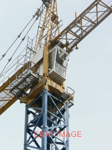 Photo tower crane - cab, off