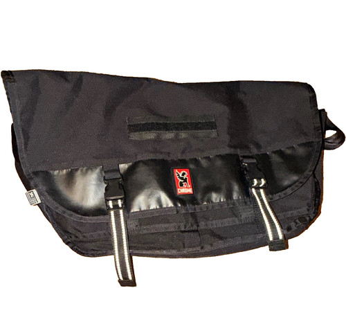 Chrome industries blk 24l - industries,