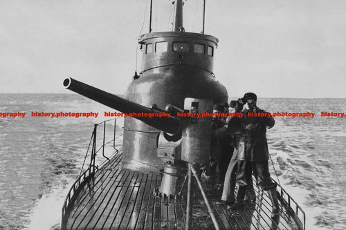 F010115 german submarine - submarine, u