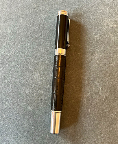 Point black plastic - point,