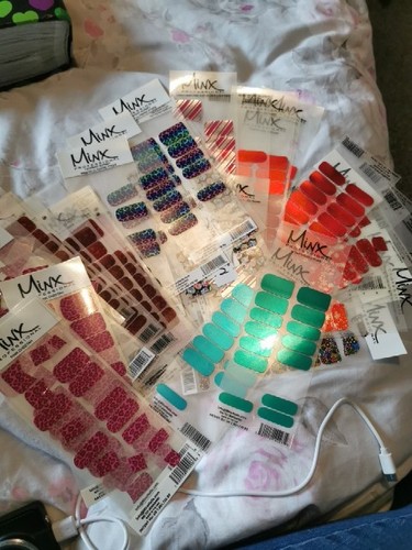 Bundle partly used minx - partly,