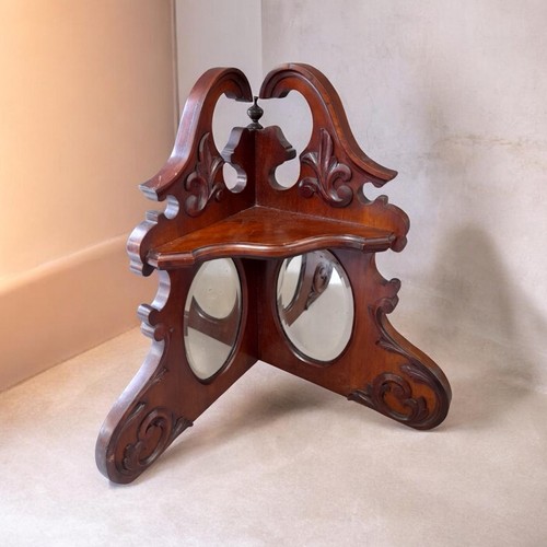 Vintage corner shelf with oval - vintage,